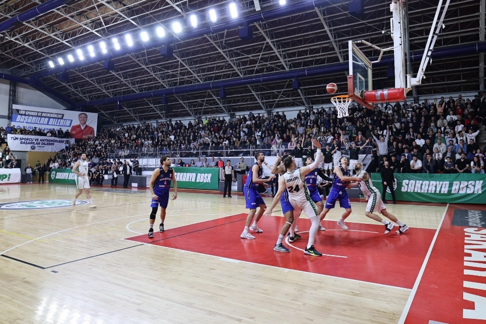 Sakarya Büyükşehir Basketbol Yarı Finalde İkinci Maça Çıkıyor