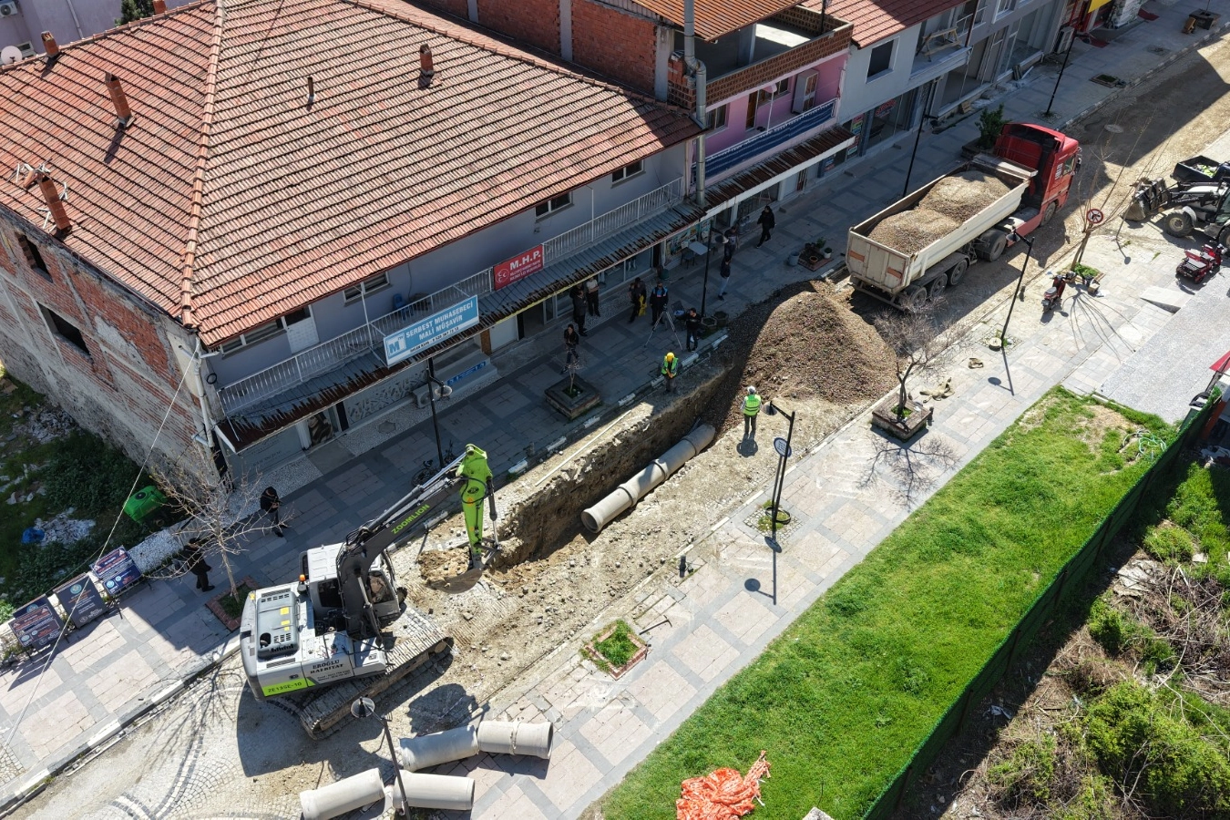 Selendi Yenicami Mahallesi’nde 6 Milyonluk Altyapı Yatırımı
