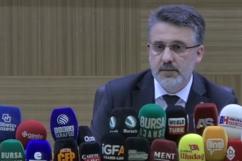Bursa Büyükşehir’de İlk Meclis: Bozbey Tartışması ve “Hizmet” Vurgusu