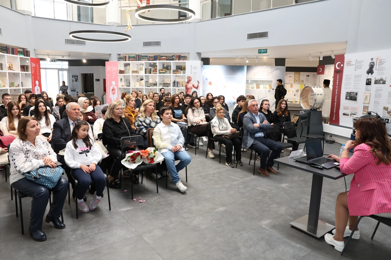 Bursa’da Aşı Semineri: “Çocukluk Çağı Aşıları Hayat Kurtarıyor”