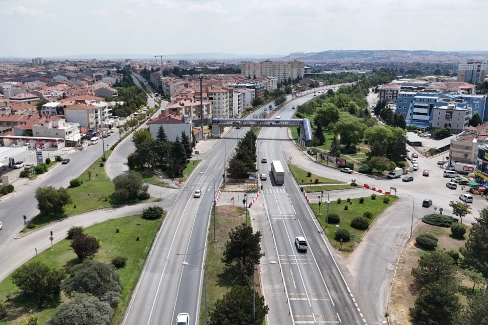 Eskişehir’de Trafik Düzenlemesi: Kavşak Kapatma Süresi Uzatıldı, Sola Dönüş Yasağı Kaldırıldı