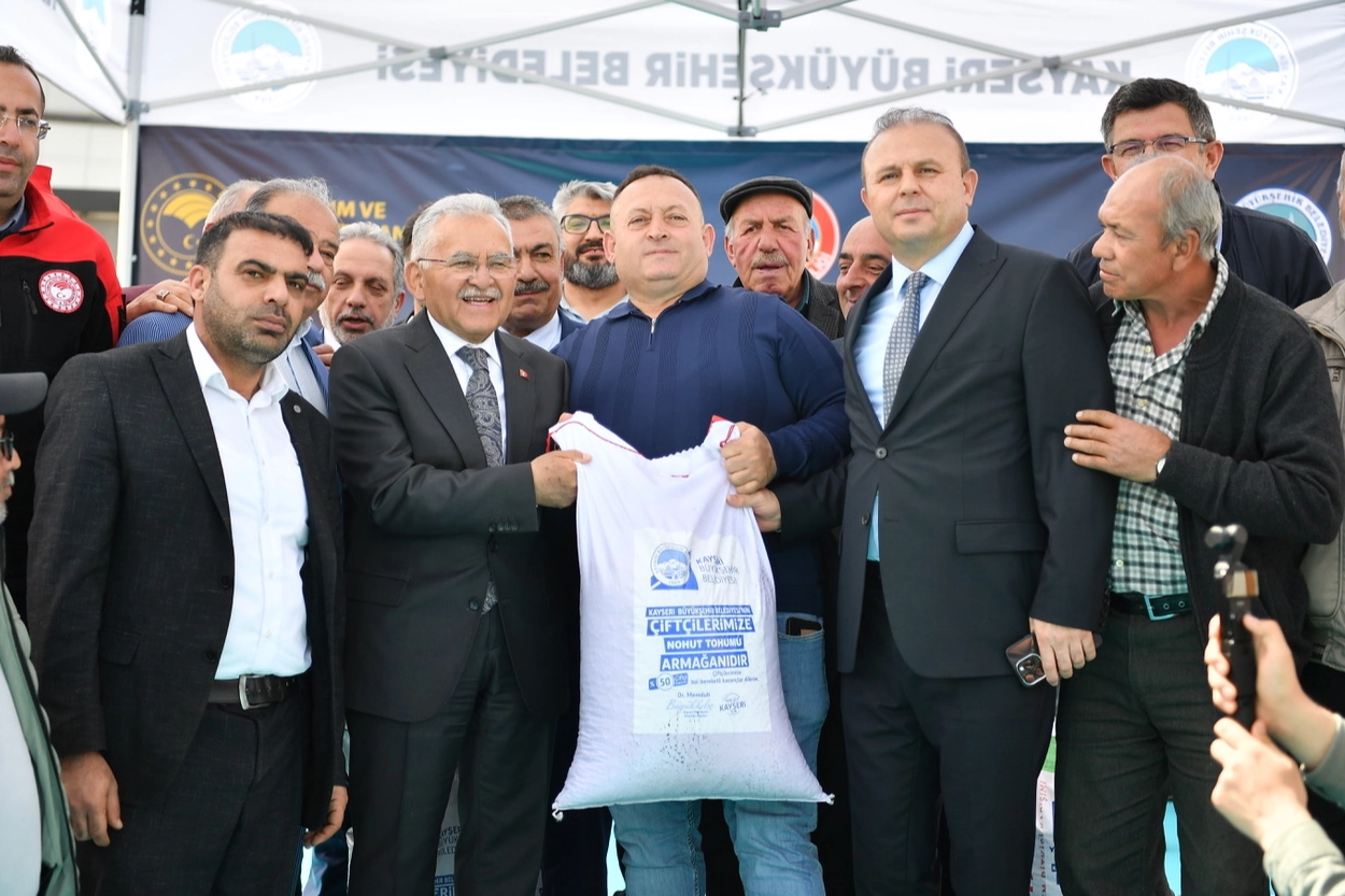Kayseri’de Çiftçiye Dev Destek: 660 Ton Tohum Dağıtıldı, 45 Bin Dekar Arazi Üretime Kazandırılacak