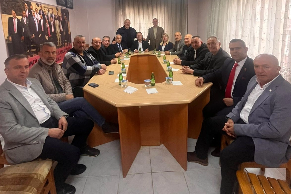 Keşan’da Muhtarlar ve Esnaf Temsilcileri Buluştu: “Birlikte Güçlüyüz” Mesajı Verildi