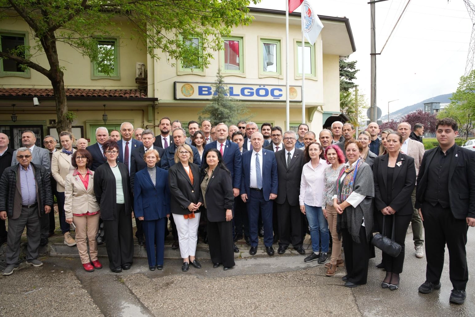 Ümit Özdağ’dan BALGÖÇ’e Ziyaret: Gündemde Bulgaristan Seçimleri