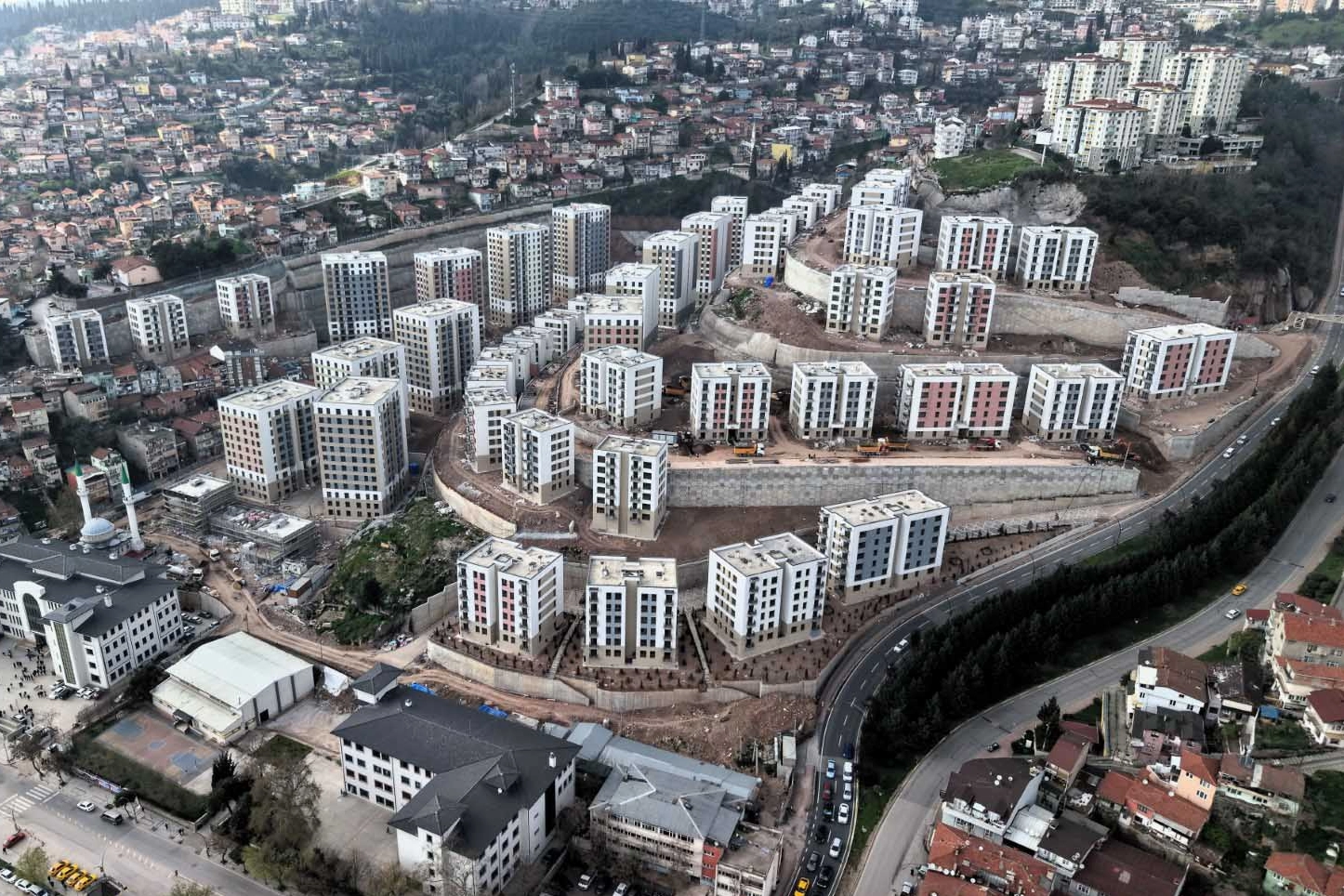 Cedit Kentsel Dönüşüm Projesi’nde yüzde 87 ilerleme: İzmit’te yeni yaşam alanı yükseliyor