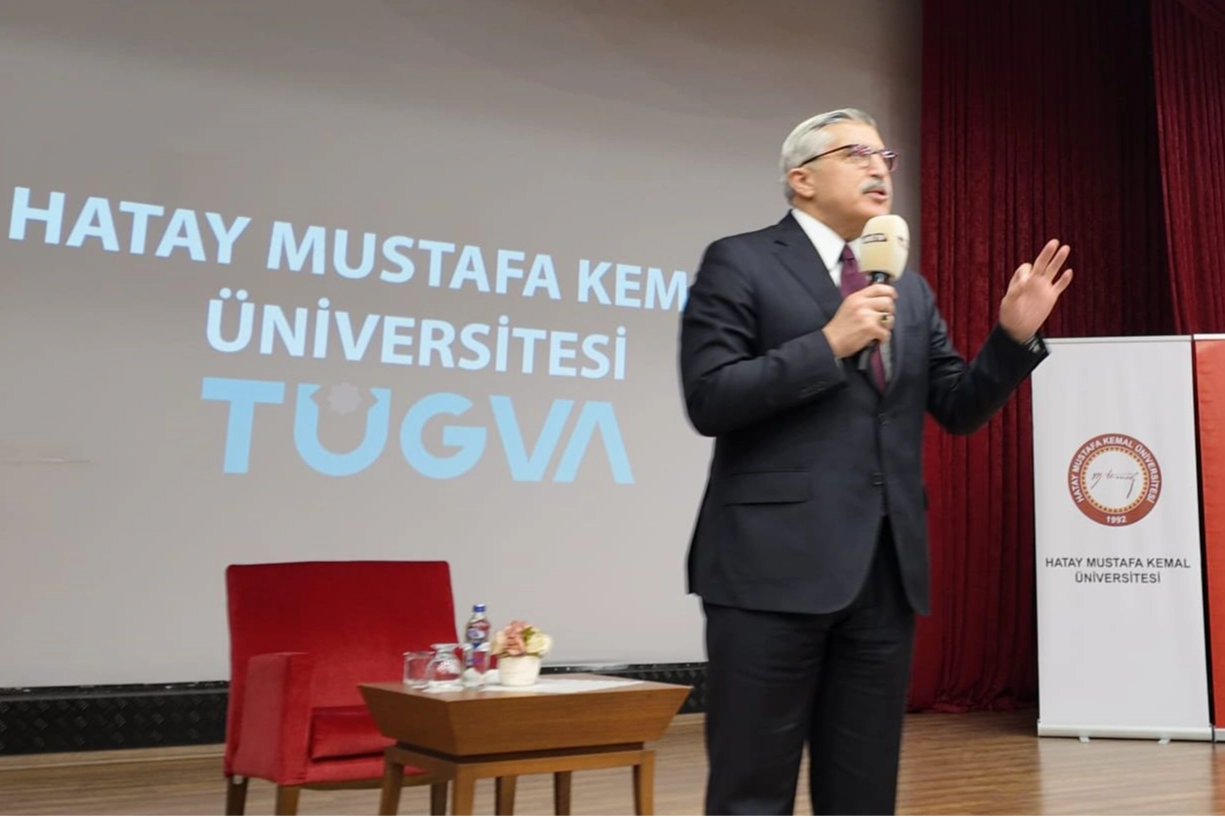 Hüseyin Yayman’dan dijital bağımlılık ve sosyal medya uyarısı: “Milli güvenlik meselesi haline geldi”