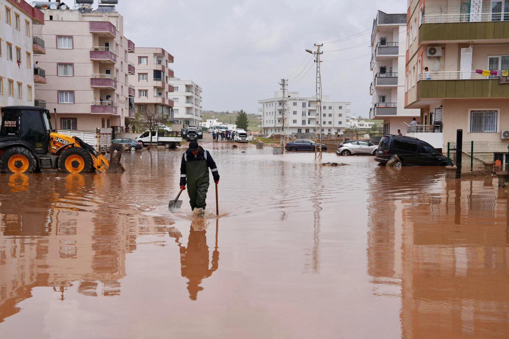 Midyat’ta Sel Alarmı: Kılıç’tan Açıklama “Can Kaybı Olmaması En Büyük Teselli”