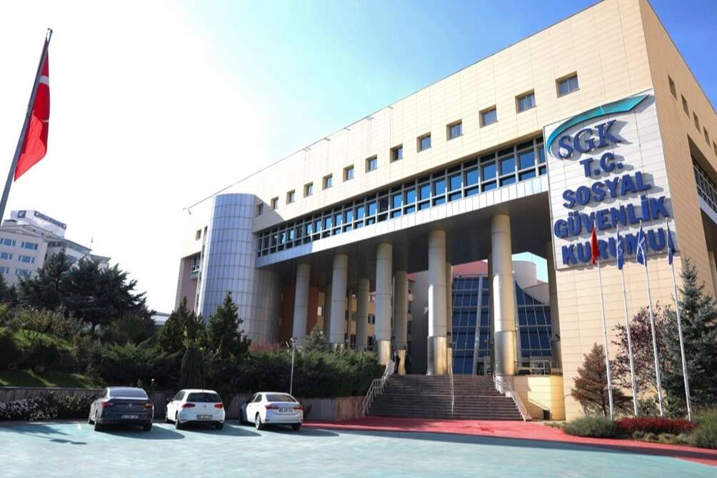SGK’dan Emeklilik Uyarısı: Hangi Statü Geçerli Olacak?