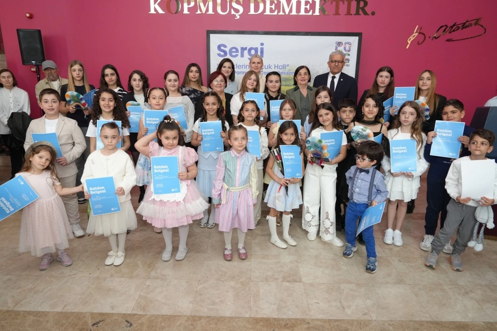 Eskişehir Büyükşehir Belediyesi “Renklerin Çocuk Hali” Sergisine Ev Sahipliği Yaptı