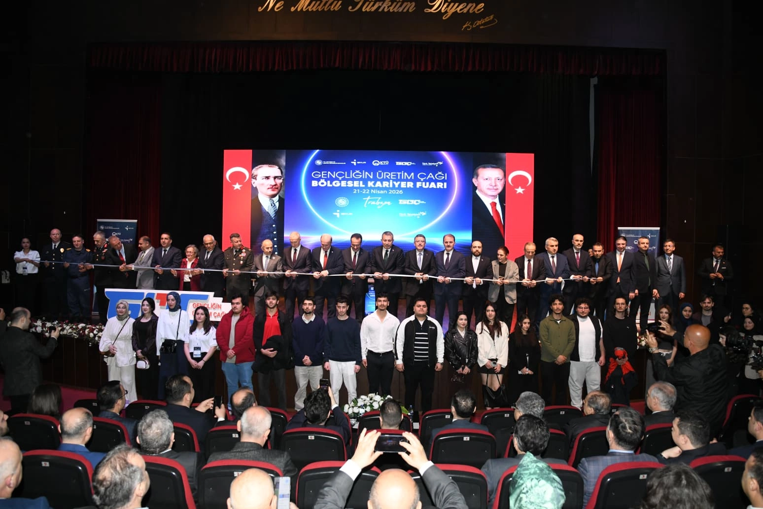DOKKAF’26 Trabzon’da Kapılarını Açtı: Gençler Kariyerle Buluşuyor