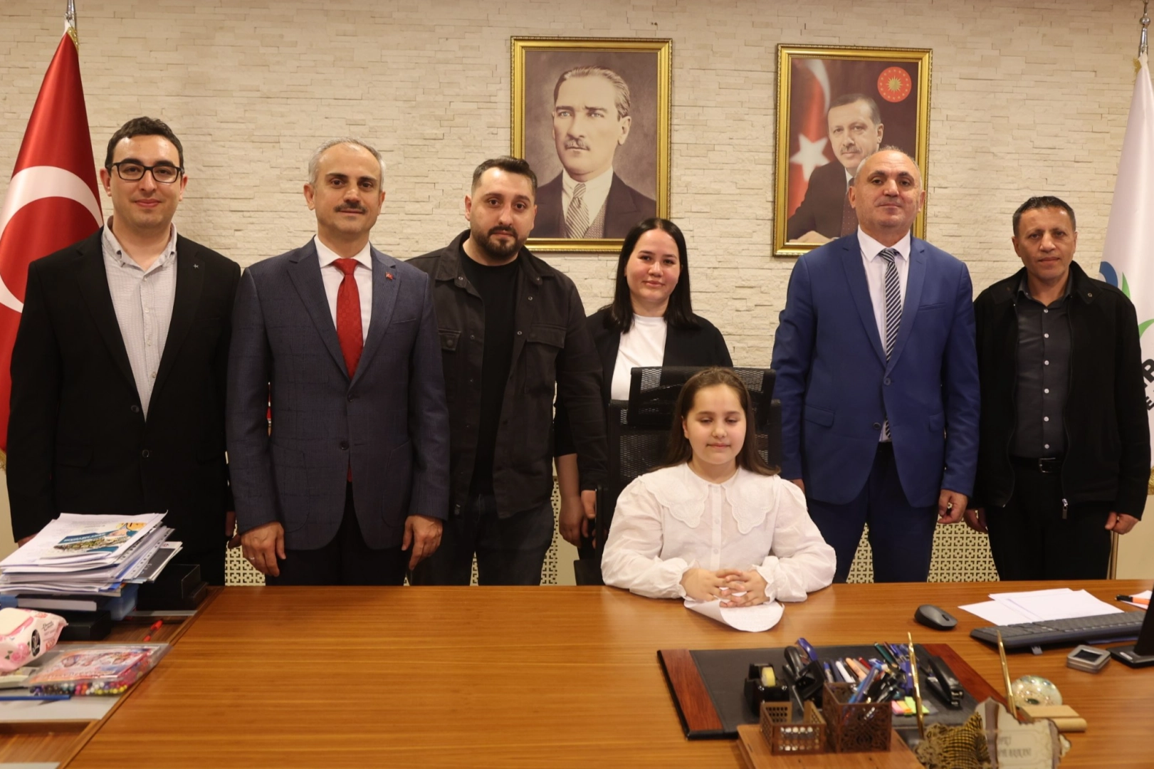 Çayırova’da 23 Nisan Geleneği: Başkanlık Koltuğu Hira Aydın’a Devredildi