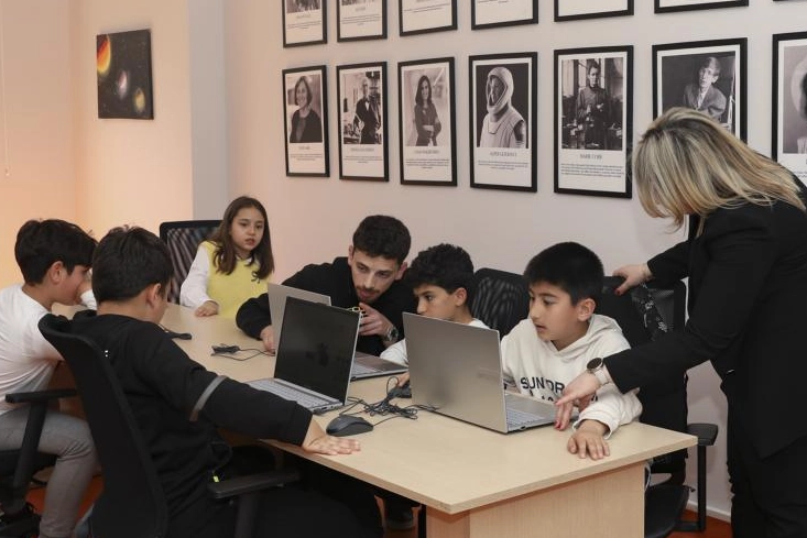 Mersin’de Çocuk Kampüsü İlgi Odağı Oldu: Ücretsiz Atölyelerle Gelecek Şekilleniyor