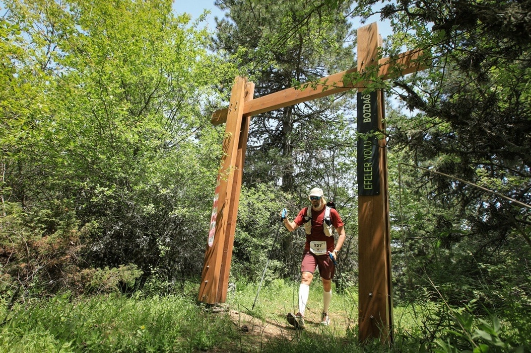 Efeler Yolu Ultra Trail Heyecanı Başlıyor: 6 Parkurda Doğa ve Spor Buluşacak