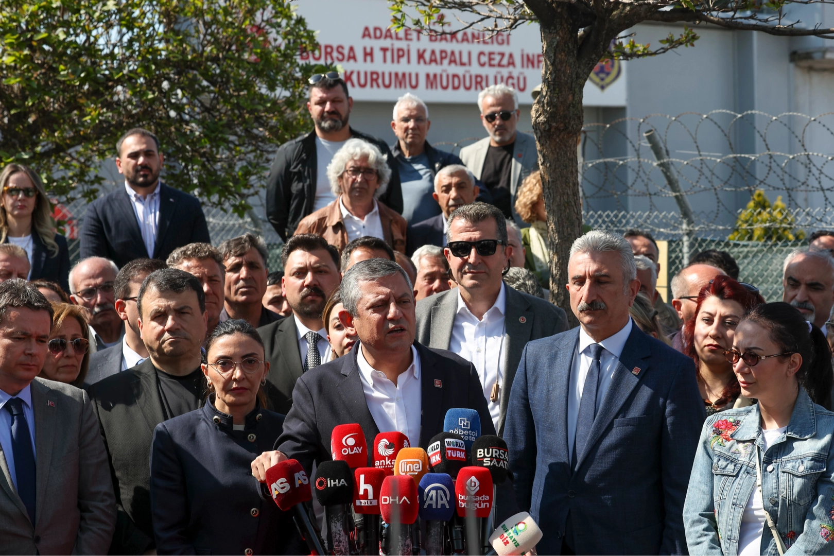 Özgür Özel’den Bursa’da Açıklama: Yargı Süreci ve Ara Seçim Tartışmaları Gündemde