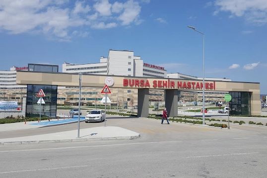 Bursa İl Sağlık Müdürlüğü’nden Açıklama: “Hastanede Gözaltı Yapıldığı İddiası Gerçeği Yansıtmıyor”