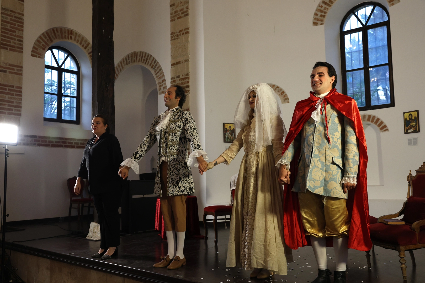 Gölyazı’nın Tarihi Atmosferinde Opera Esintisi: "La Serva Padrona" Sahnelendi