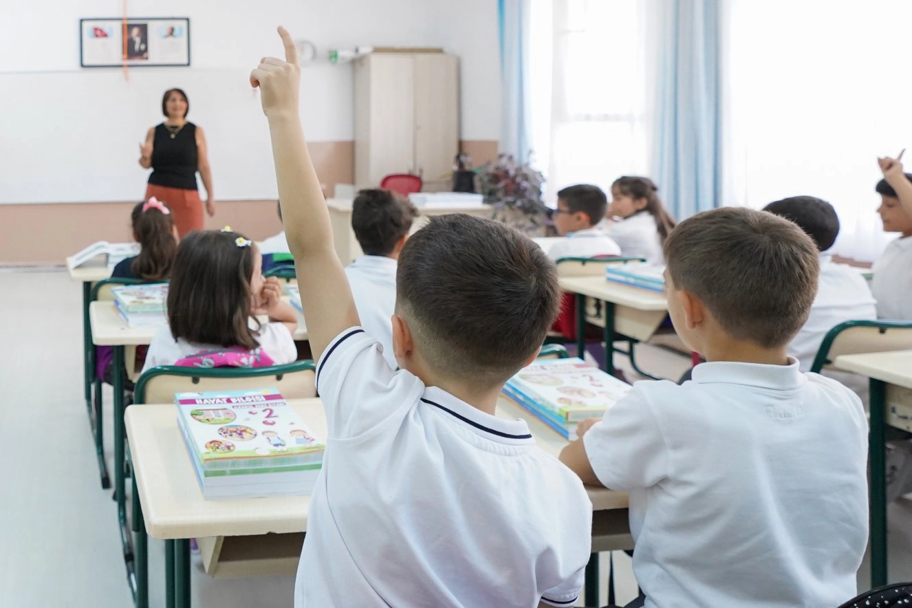 MEB’den Velilere Kritik Uyarı: Özel Kurumlara Kayıt Öncesi "Karekod" Kontrolü Şart