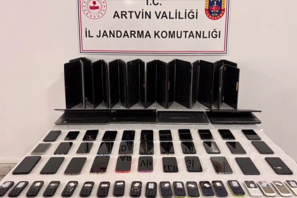 Artvin Merkezli Dev Operasyon: Siber Dolandırıcılık Çetesine Büyük Darbe!