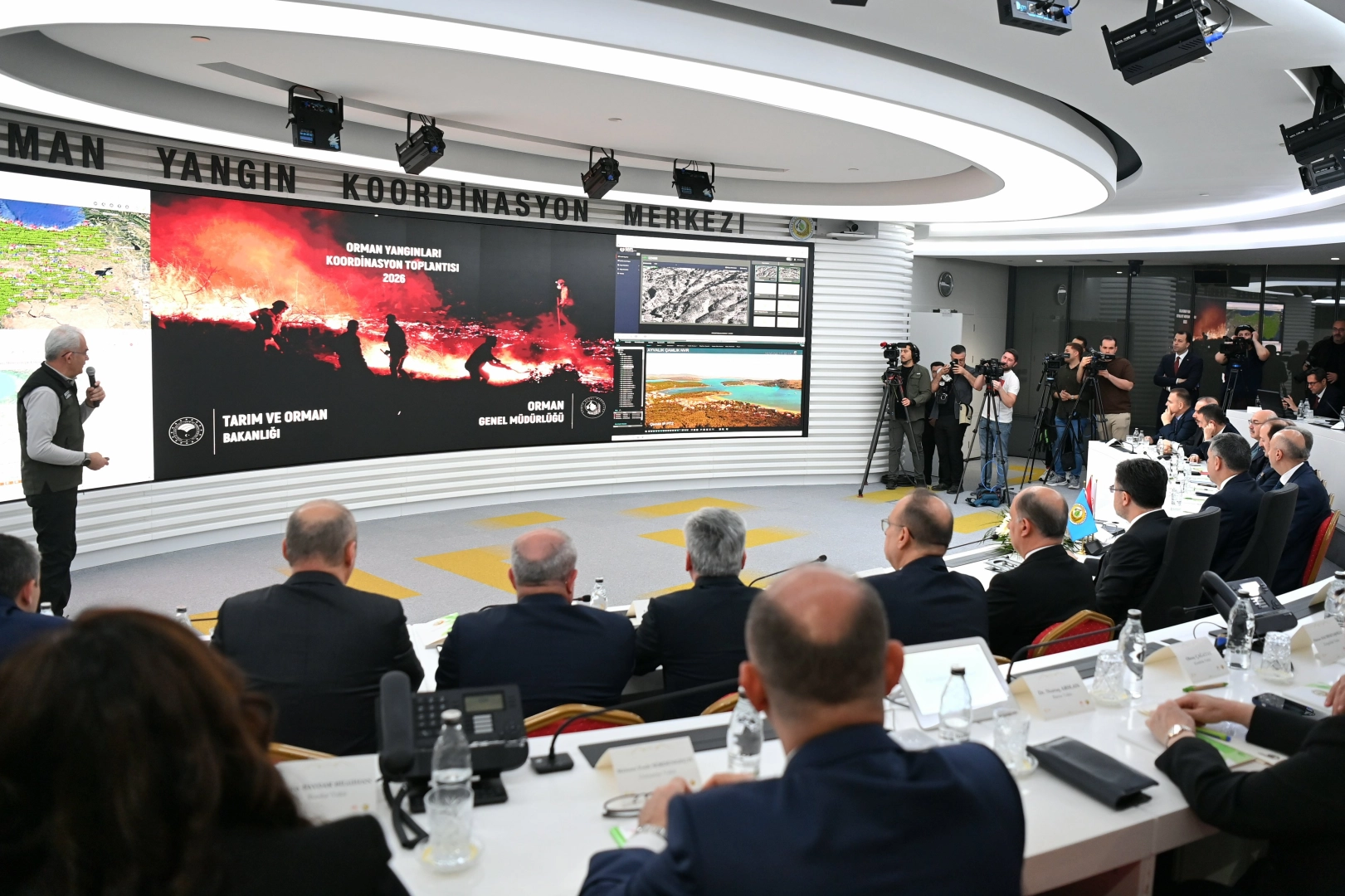 Ormanlarda Teyakkuz Zamanı: Bakan Yumaklı Yangın Riskine Karşı Valilerle Buluştu
