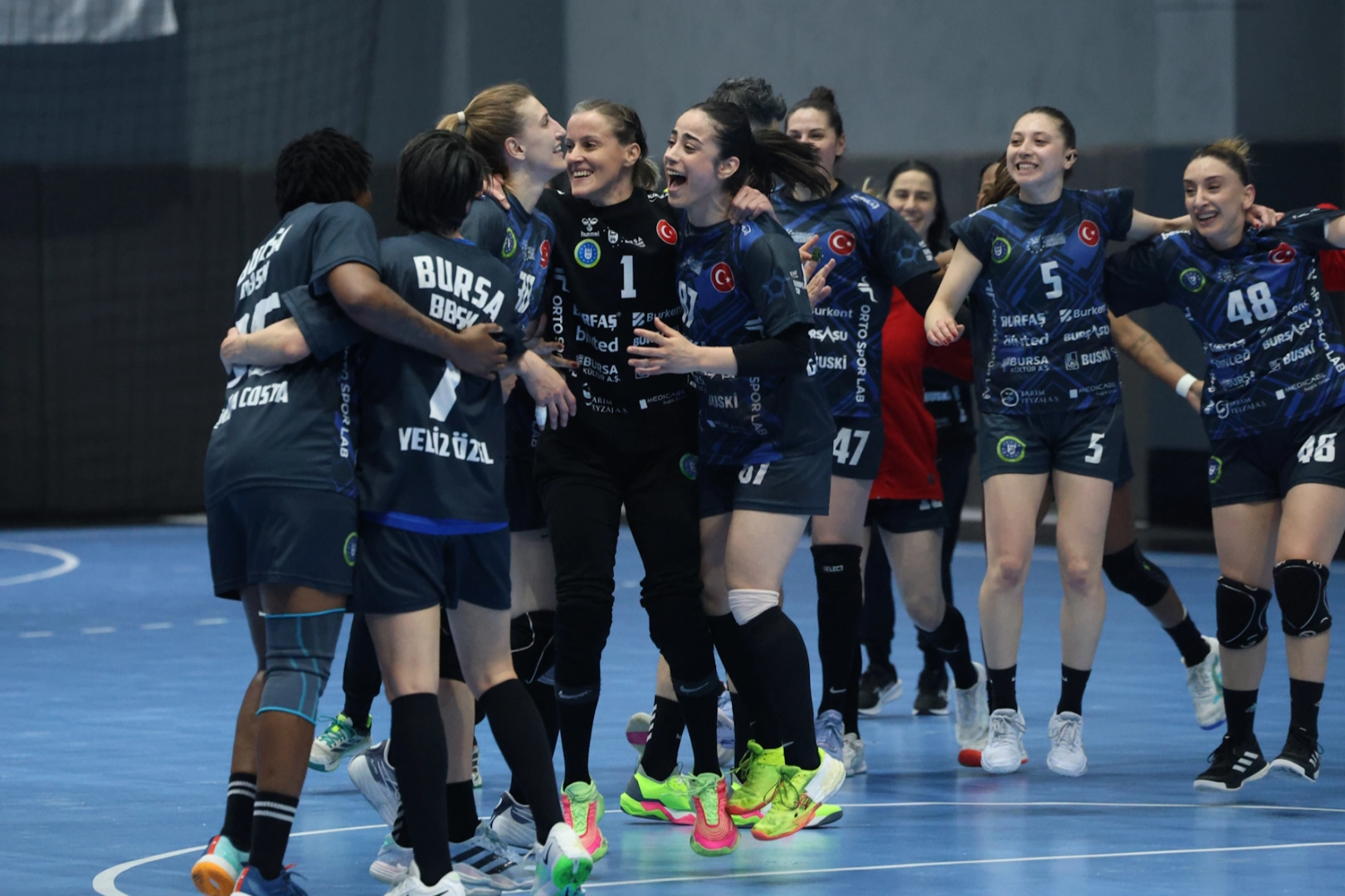 Bursa Büyükşehir Belediyespor Zirvedeki Yerini Sağlamlaştırdı: Şampiyonluk Yolunda Kritik Galibiyet