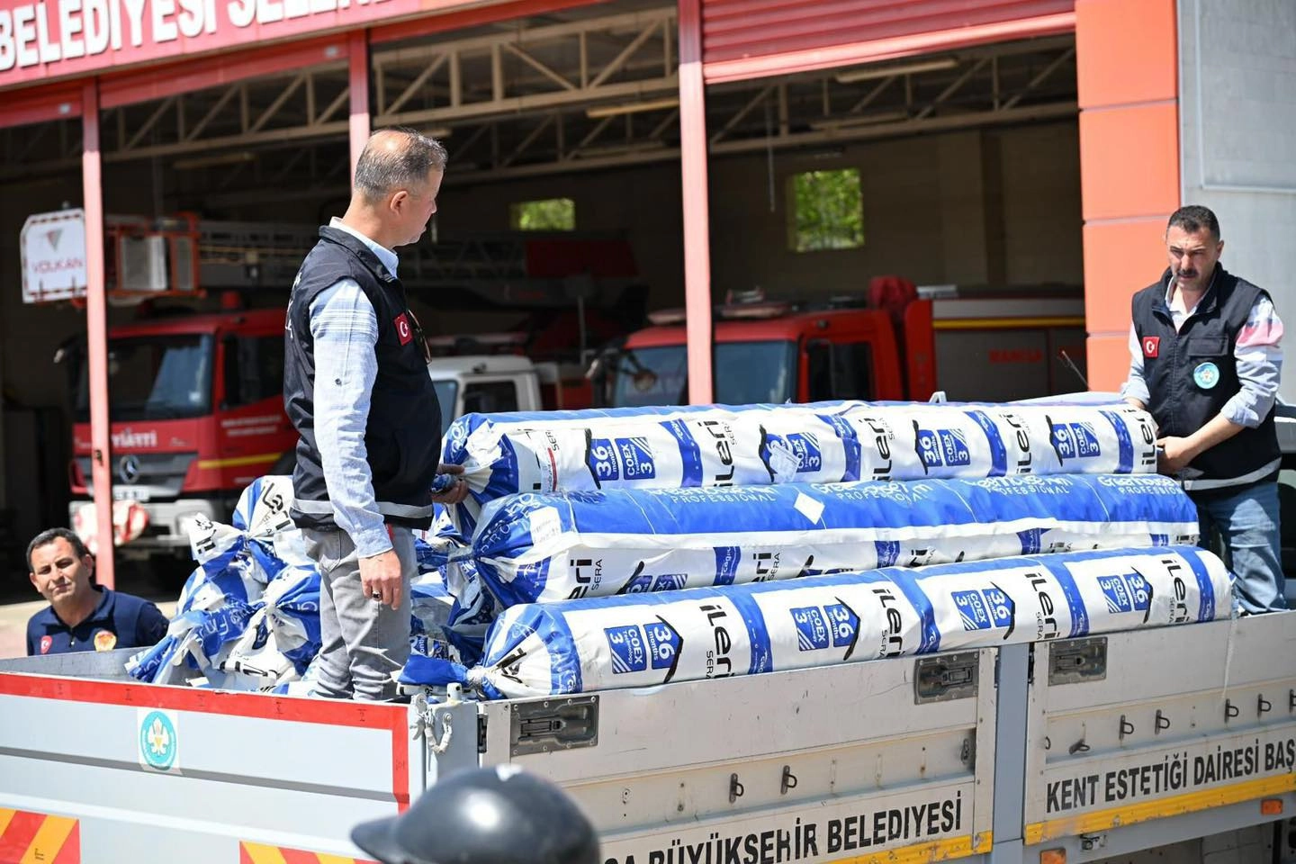 Manisa Büyükşehir’den Fırtınada Zarar Gören Çiftçiye %100 Hibe Desteği