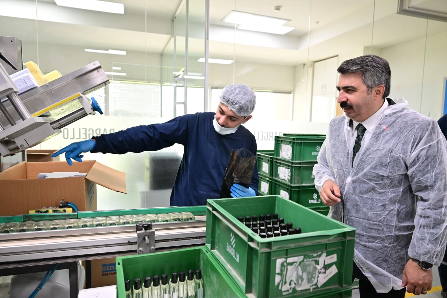 Başkan Oktay Yılmaz’dan 1 Mayıs’ta Emekçilere Anlamlı Ziyaret: "Üretimin Temel Taşı Sizlersiniz"