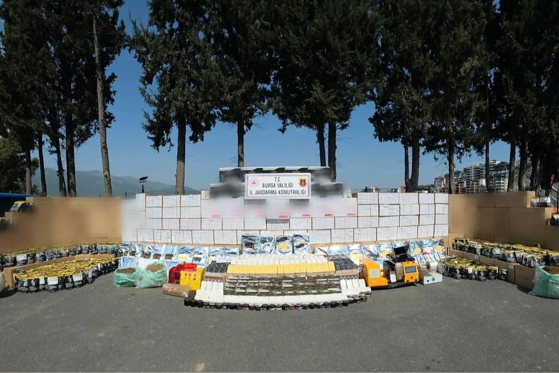 Gemlik’te Dev Kaçak Tütün Operasyonu: Milyonlarca Makaron Ele Geçirildi