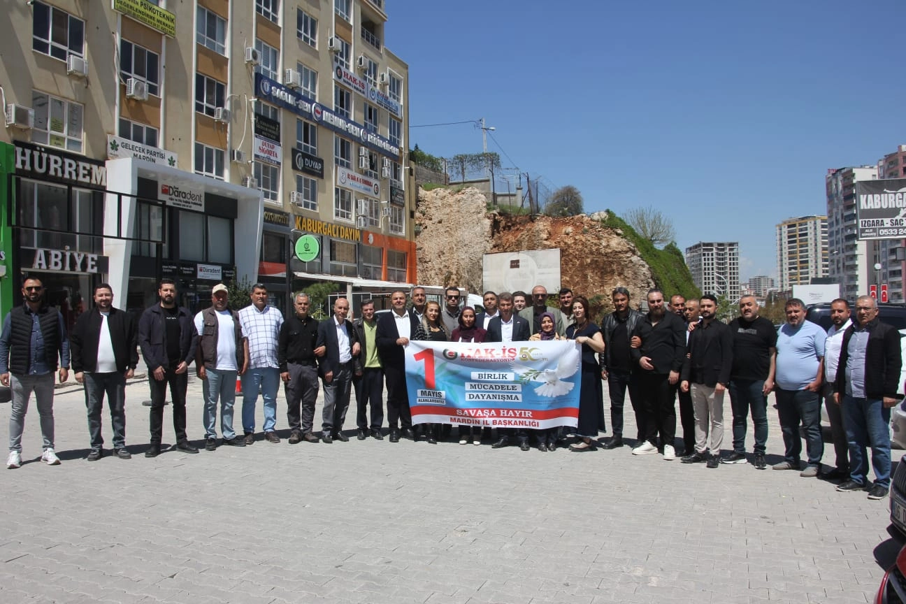 Mardin’de 1 Mayıs Heyecanı: Hizmet-İş’ten "Sosyal Adalet ve Özgür Filistin" Vurgusu