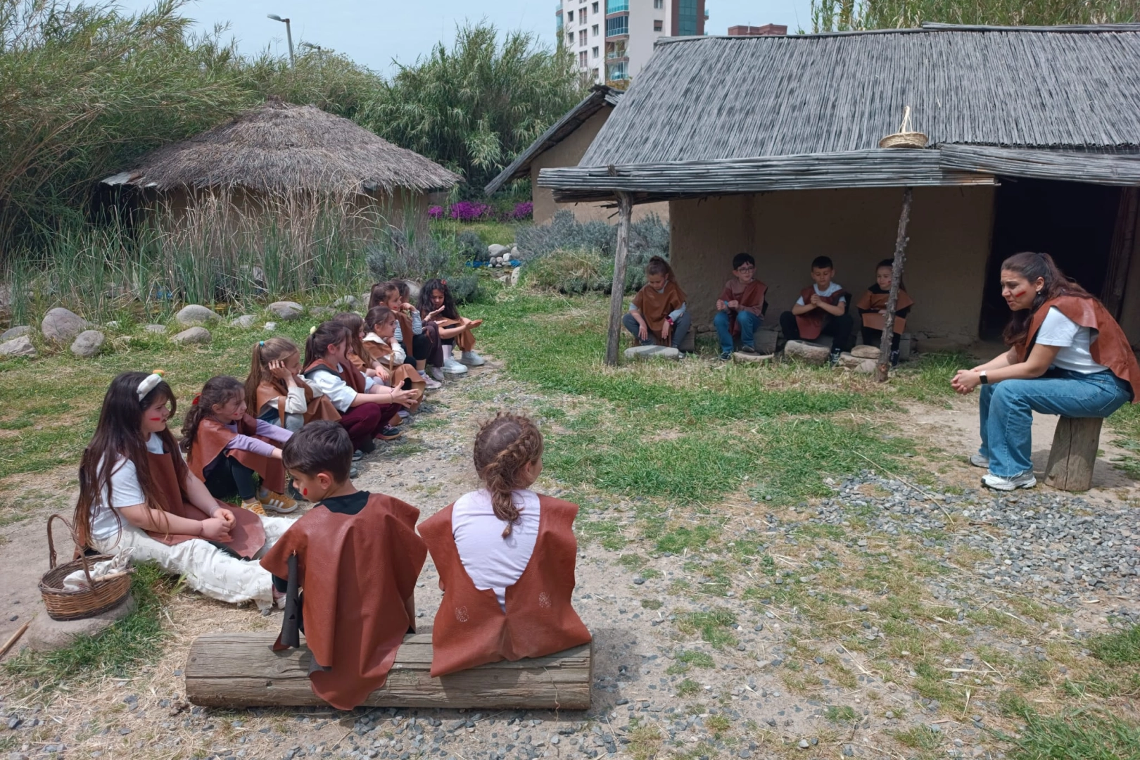 Bornova’da Miniklerin Zaman Yolculuğu: Yeşilova Höyüğü’nde Taş Devri Macerası