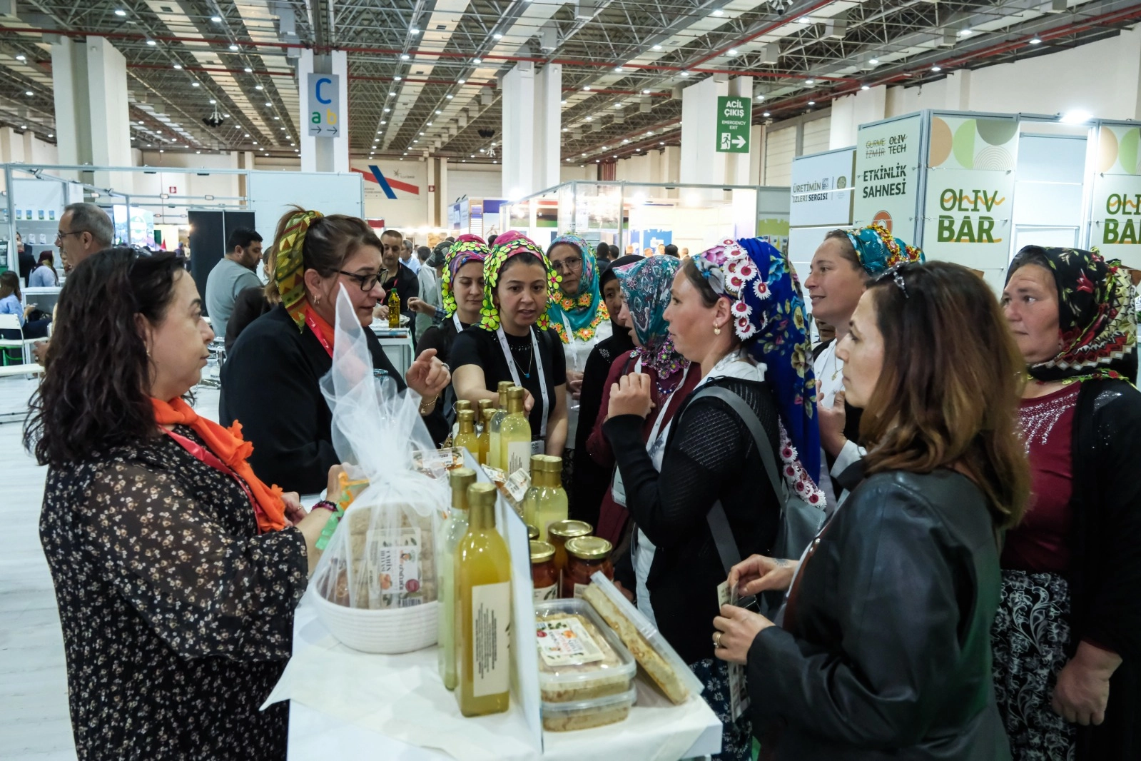 İzmir’de Zeytinin Geleceği Konuşuldu: Olivtech Fuarı Kapılarını Açtı