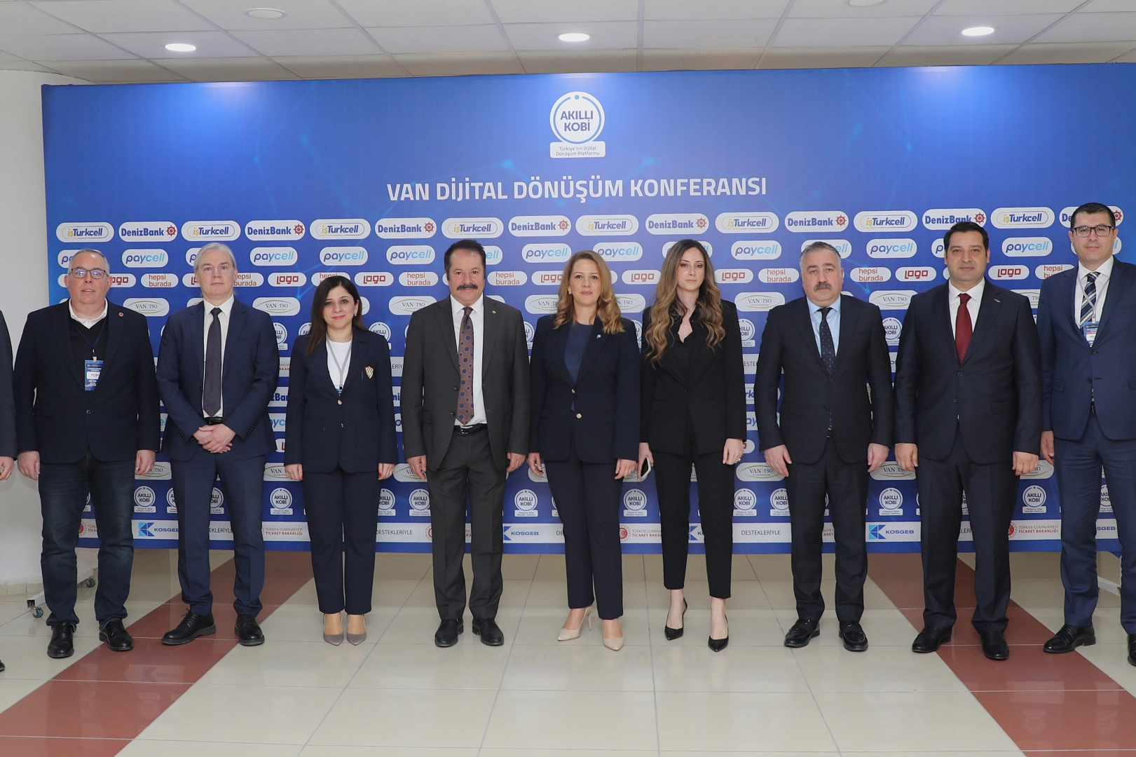 Van'da KOBİ'ler İçin Yeni Dönem: Gelecek "Dijital"de Şekilleniyor!