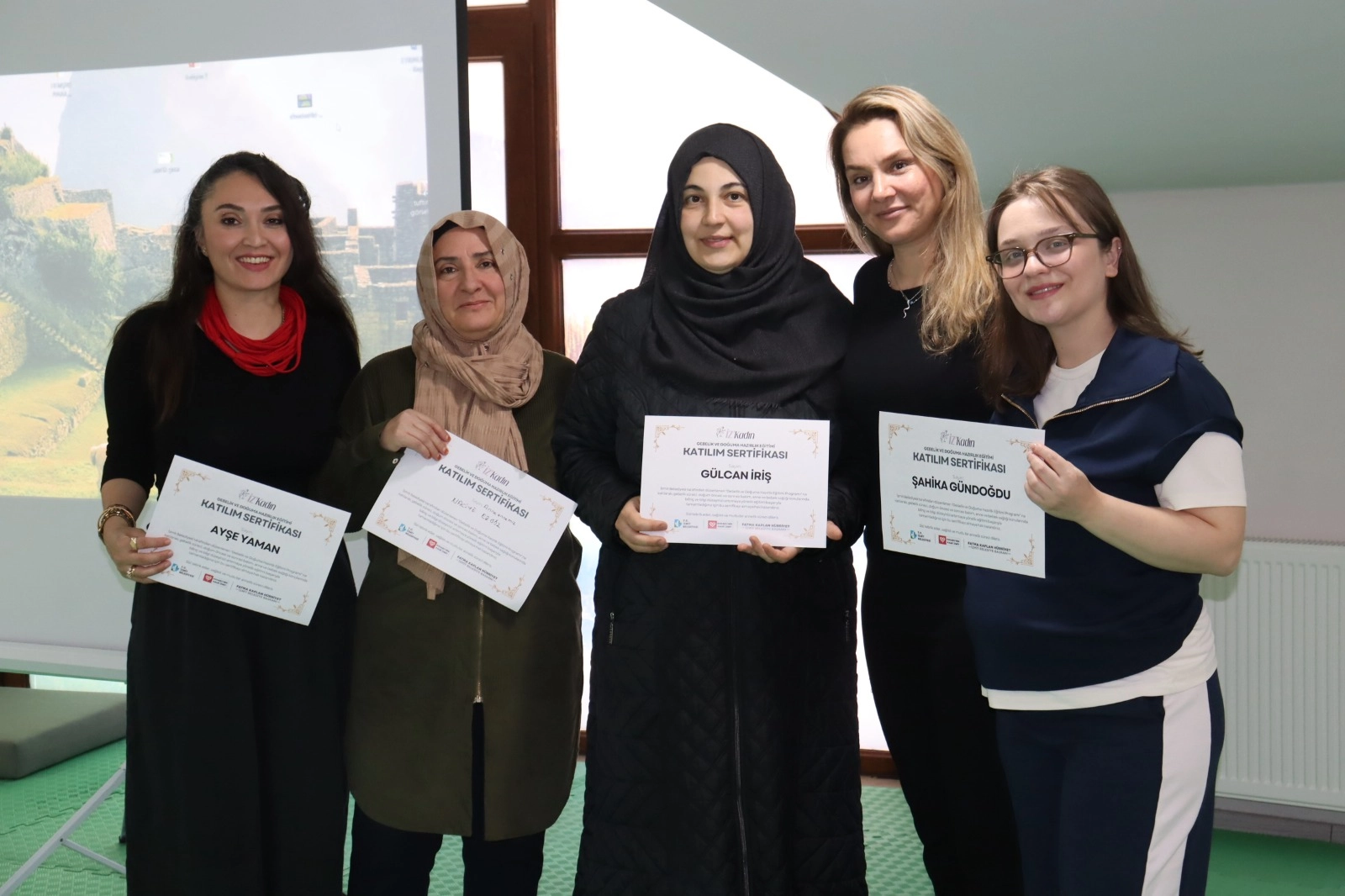 İzmitli Anne Adayları Doğuma Hazır: İZGİM’de Sertifika Heyecanı