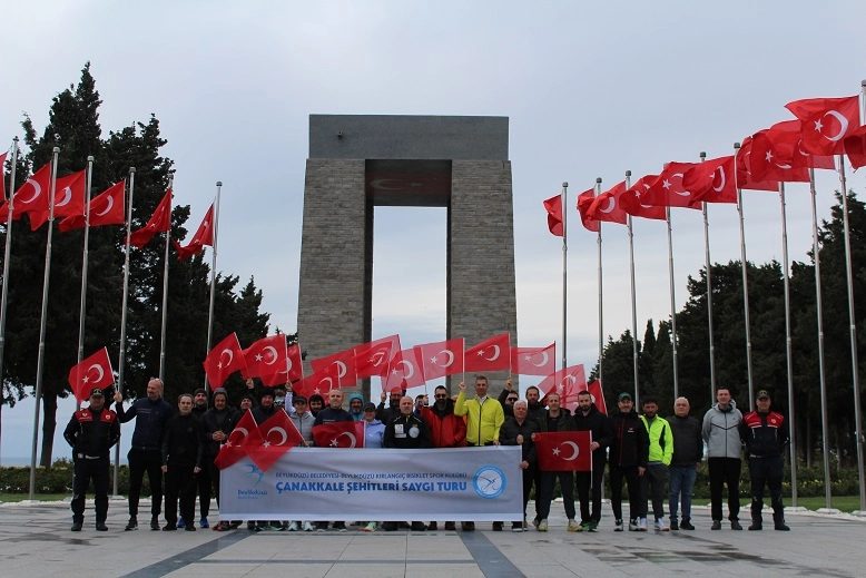 Beylikdüzü’nden Çanakkale’ye Anlamlı Yolculuk: 330 Kilometre Pedal Çevirdiler