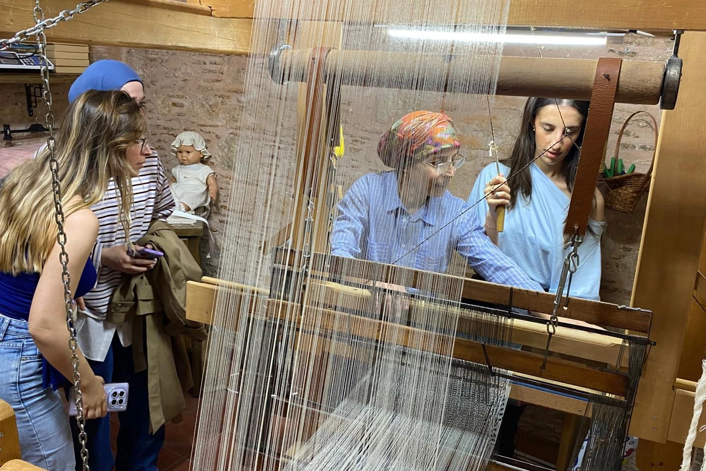 Üniversiteli Gençler Manisa’yı Keşfediyor: “Adım Adım Manisa” Projesi Başladı