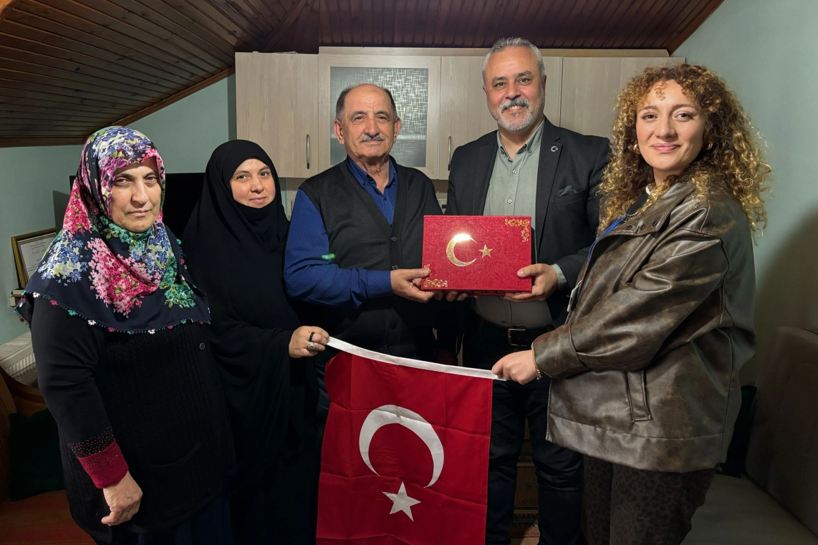 İzmit Belediyesi’nden Kartepeli Kıbrıs Gazilerine Vefa Ziyareti