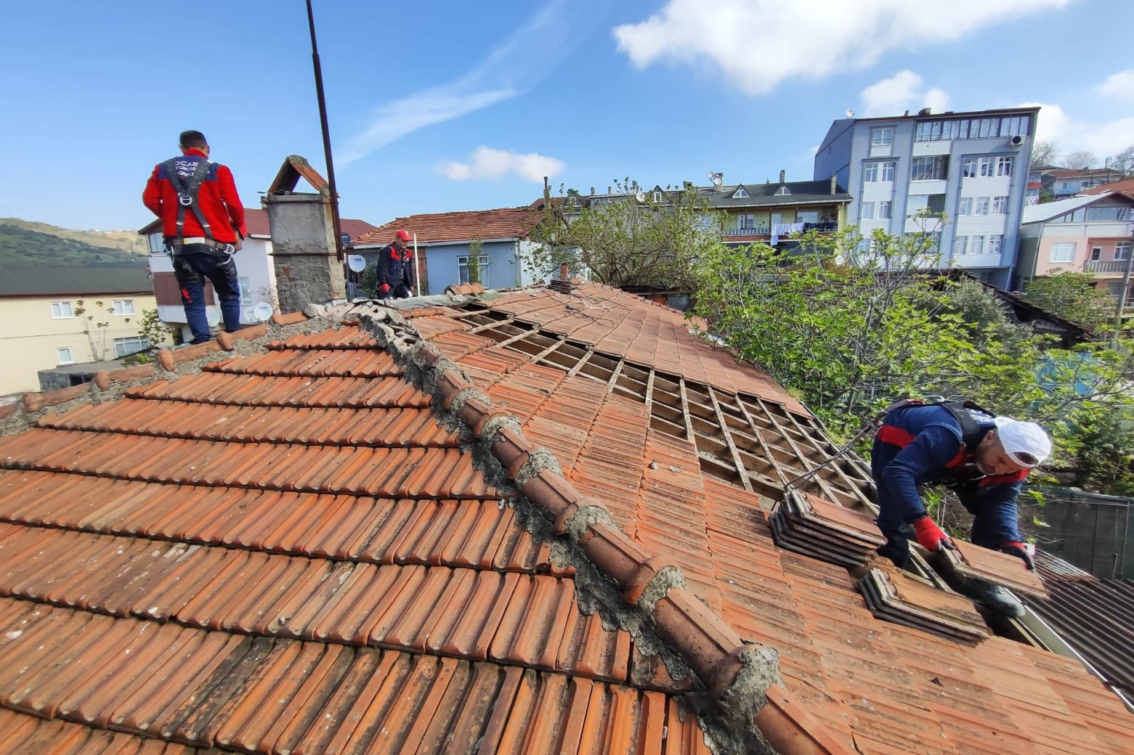 Kocaeli’de İbadethanelere Büyükşehir Eli Değiyor: Bakım ve Onarım Seferberliği Sürüyor