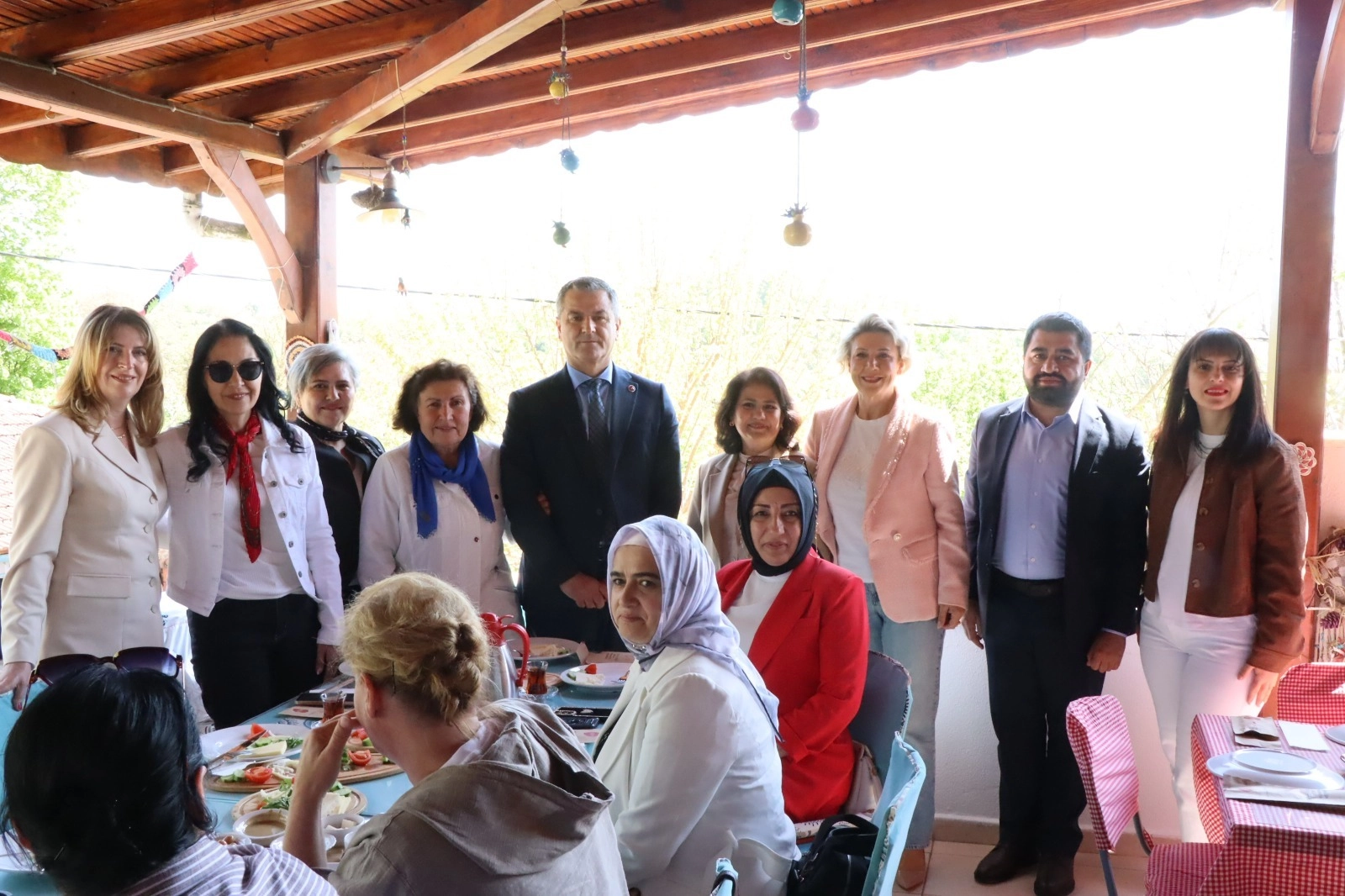 İzmit’in Kadın Muhtarları Anneler Günü’nde Bir Araya Geldi