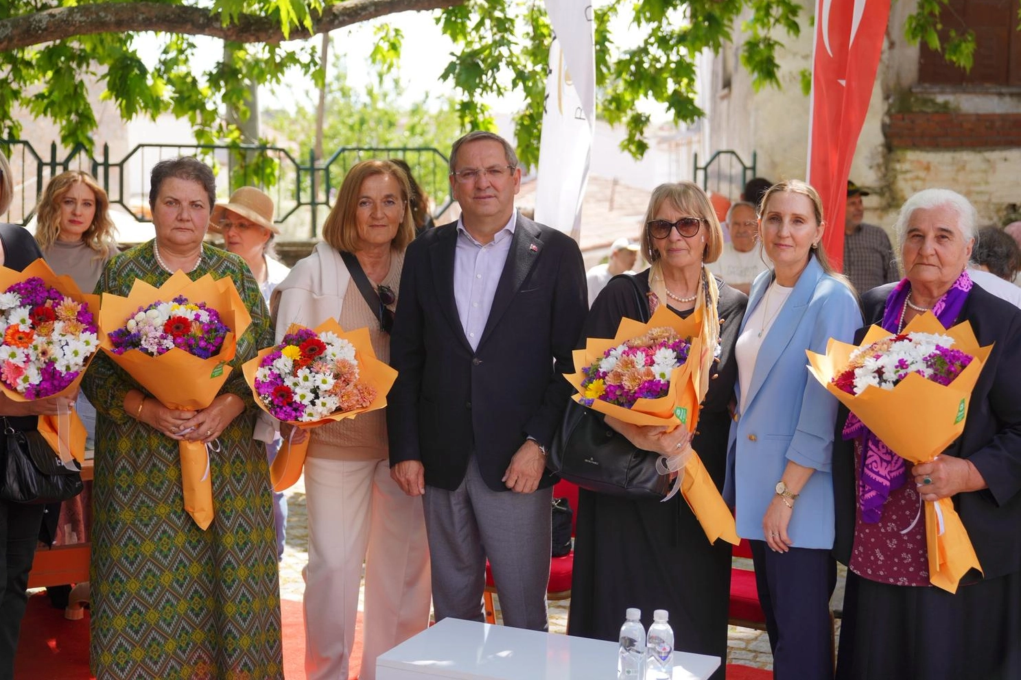 Ayvalık’ta Hüzünlü Buluşma: Srebrenitsa Anneleri Yaşadıkları Acıları Anlattı