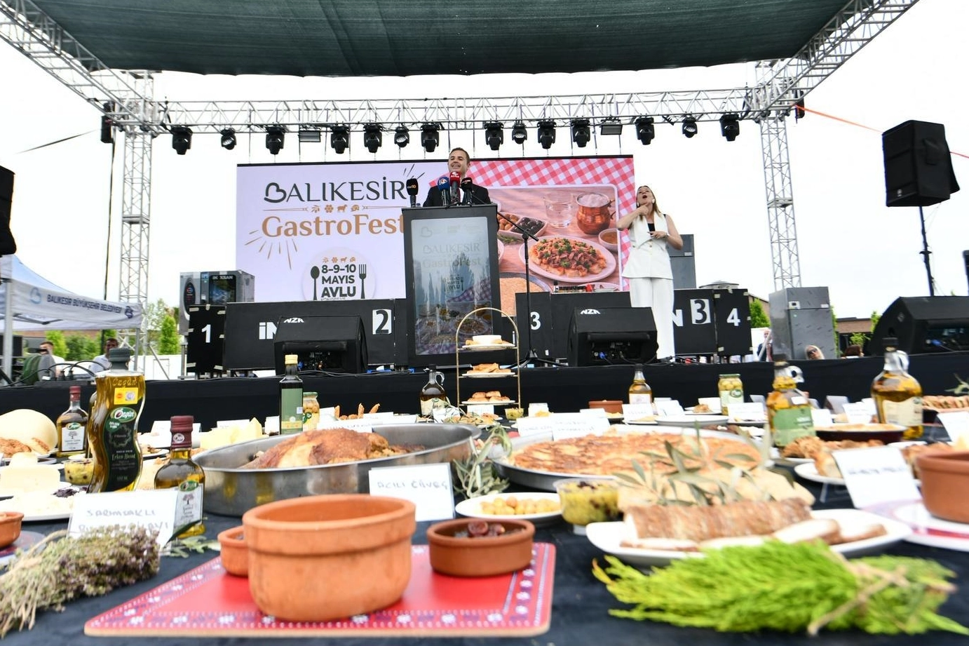 Balıkesir’de Lezzet Çıkarması: 1. Uluslararası GastroFest Dev Katılımla Başladı!