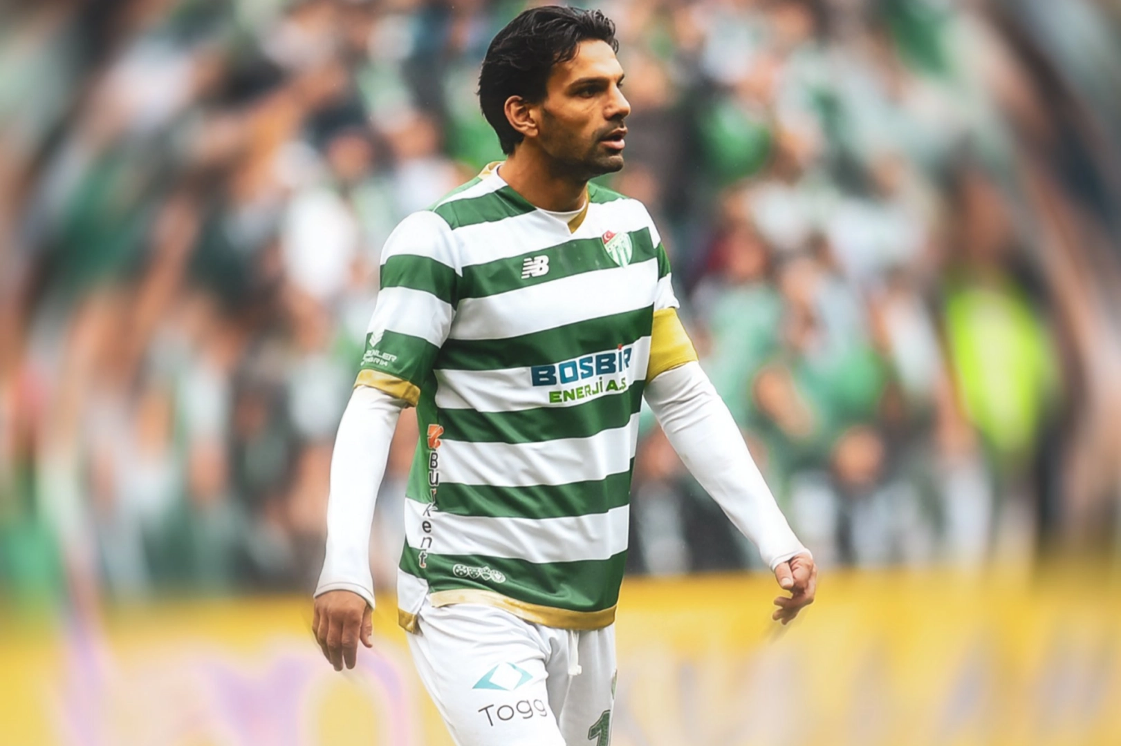 Bursaspor'da Kaptan Muhammet Demir İle Yollar Ayrıldı: "Emeklerin İçin Teşekkürler"