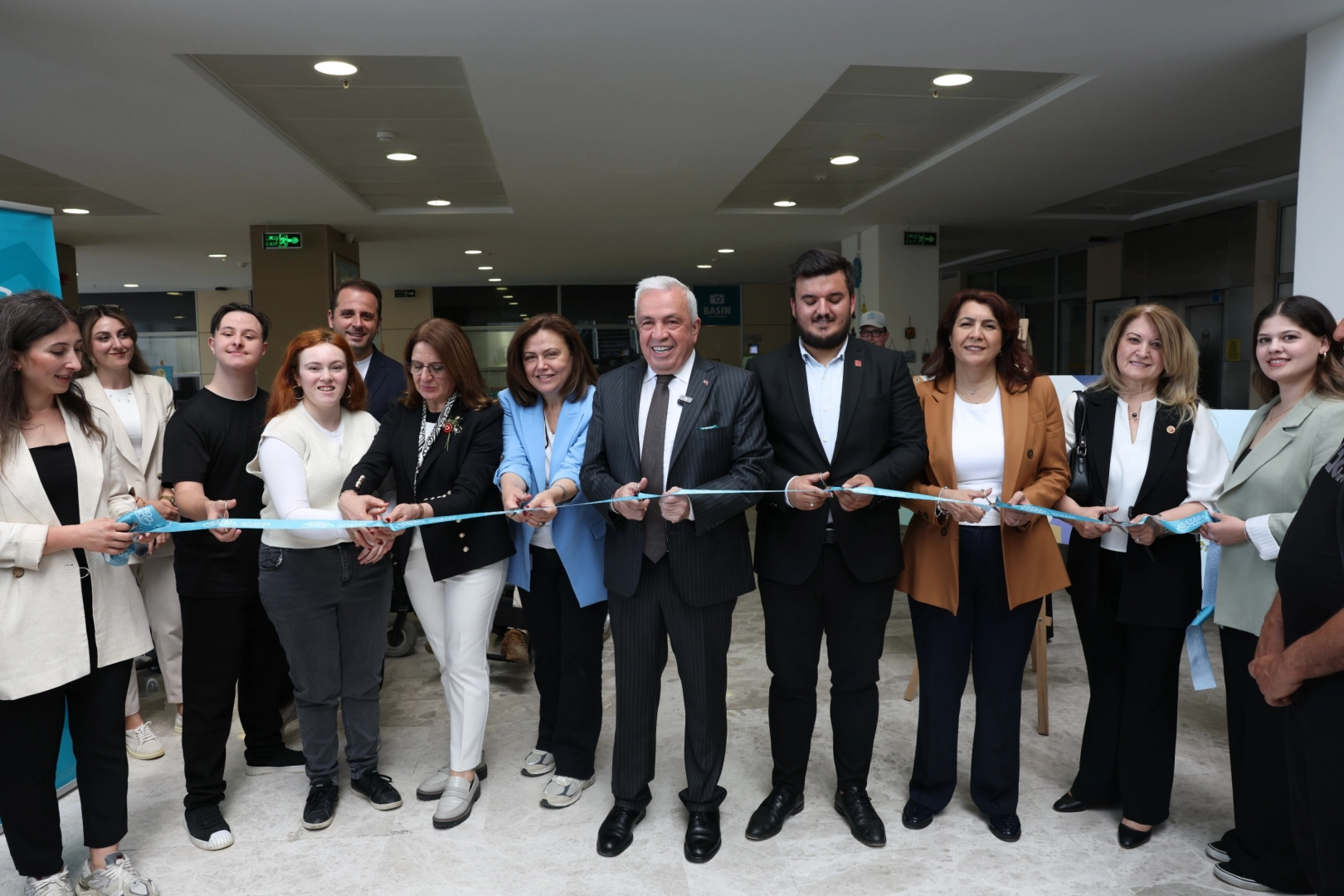 Nilüfer’de Dayanışma Sanatla Buluştu: "Bizim Sergi" Kapılarını Açtı