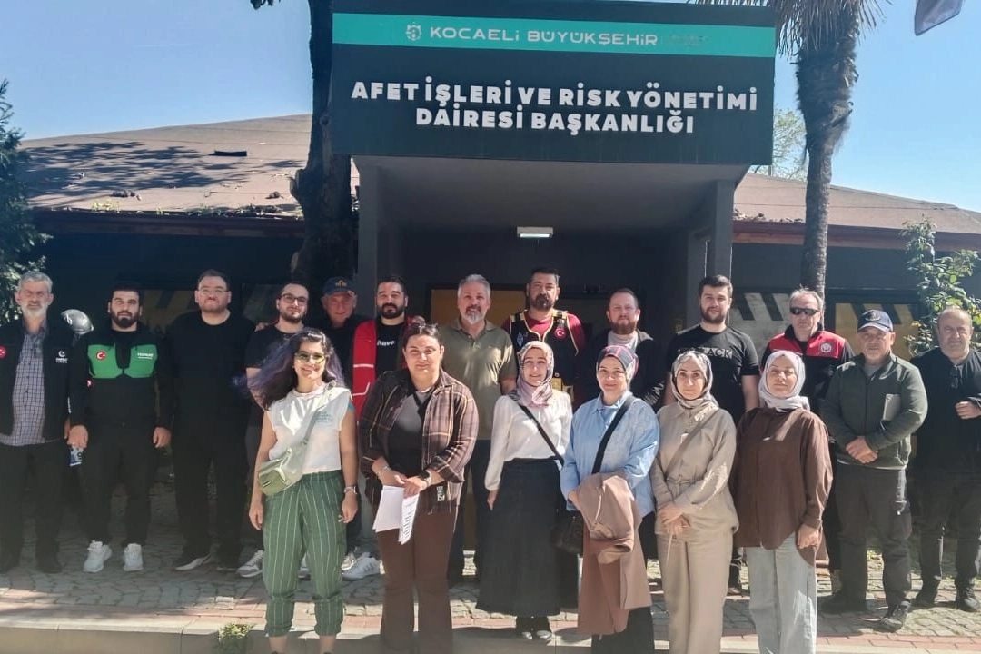 Kocaeli’de Kesintisiz İletişim Hattı: Afet Gönüllüleri Telsiz Eğitiminde Buluştu