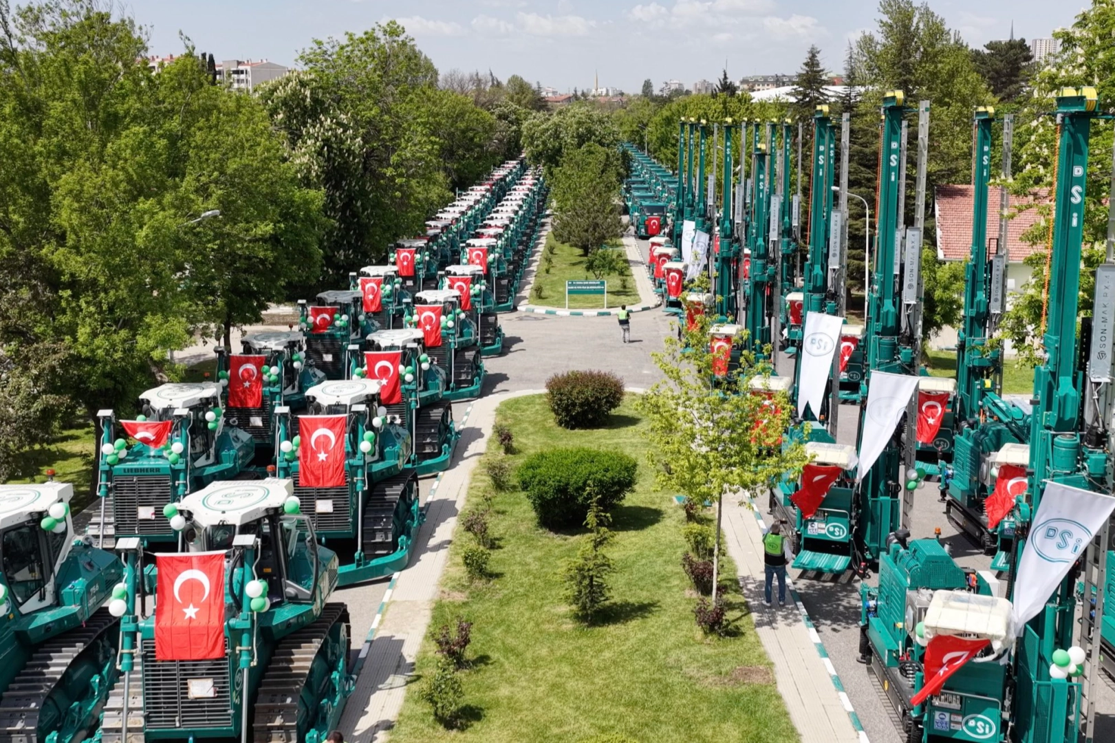 DSİ’nin Gücü Artıyor: "Yeşil Karınca" Filosuna 150 Yeni İş Makinesi