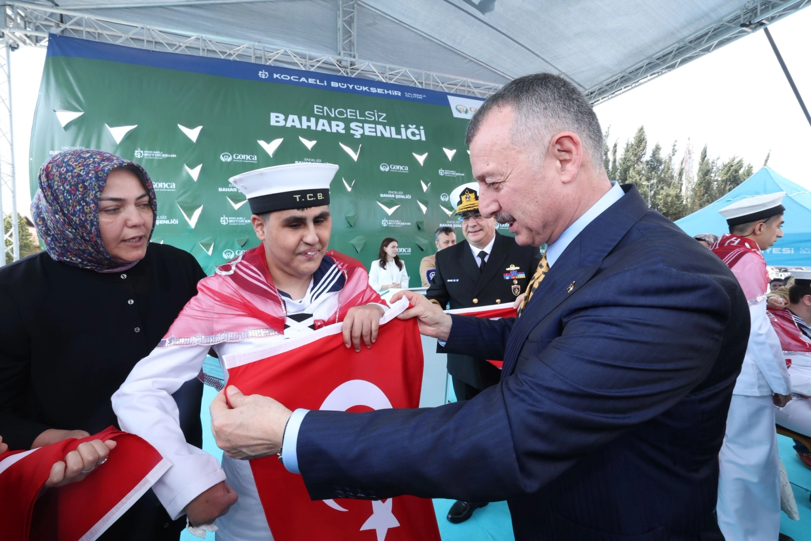 En Özel Birlik Yola Çıkıyor: Kocaeli’de 35 Özel Genç İçin Duygulu Asker Uğurlaması