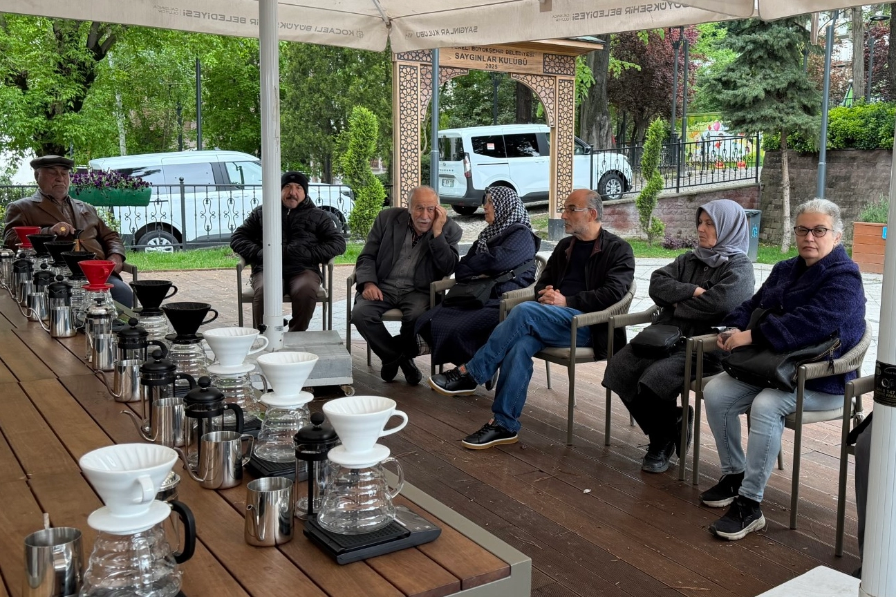 Kocaeli’de Kuşaklar Arası Gönül Köprüsü: "Manevi Torunum Projesi" Başladı