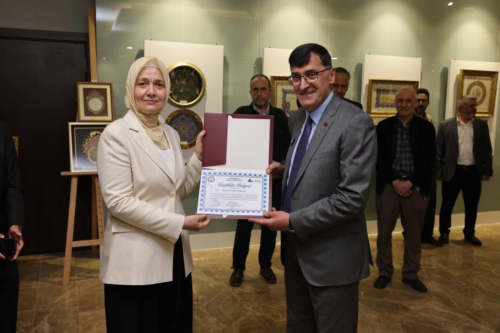 Kütahya’da Geleneksel Sanat Rüzgarı: “Ömürlük Altın İzler” Sergisi Açıldı