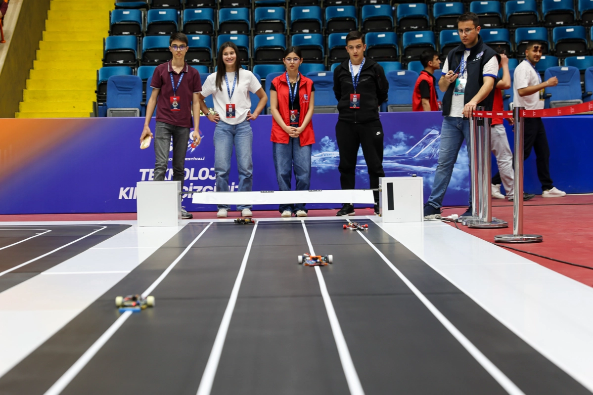 Konya’da Teknoloji Rüzgarı: TEKNOSEL 2026 Robot Yarışmalarıyla Başladı