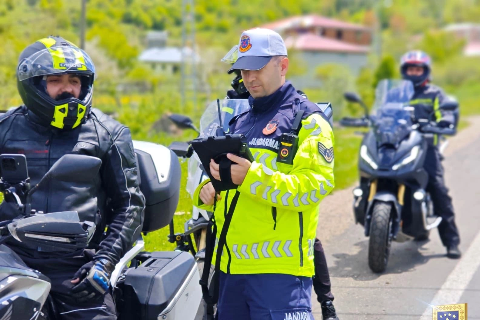 Jandarma Bayram Dönüş Trafiğinde Denetimleri Artırdı