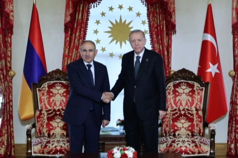 Cumhurbaşkanı Erdoğan ile Ermenistan Başbakanı Paşinyan Arasında Kritik Görüşme