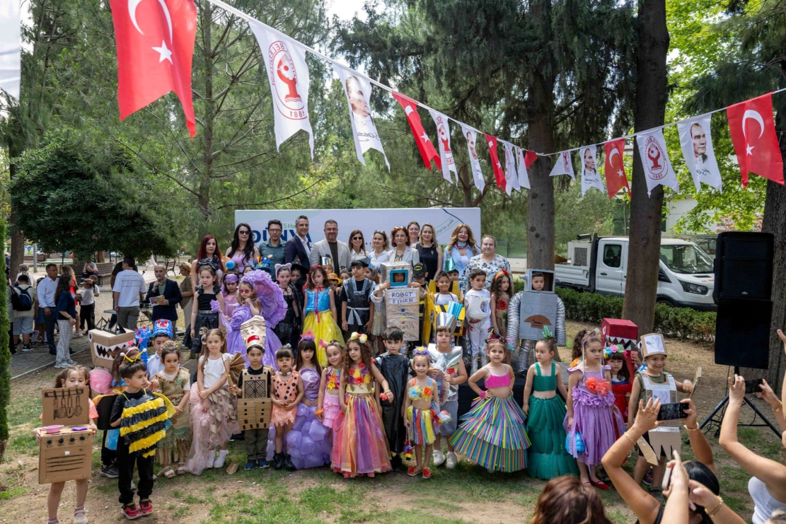 Bornova’da Dünya Çevre Günü Şenliği Büyük İlgi Gördü